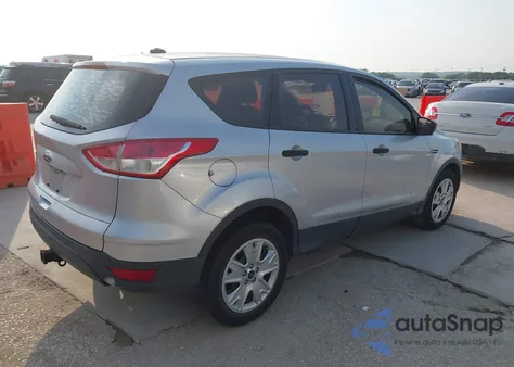 2015 Ford Escape S z USA, uszkodzony, nr VIN 1FMCU0F77FUA53829